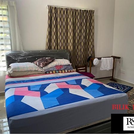 R & R Homestay Tanjung Karang エクステリア 写真